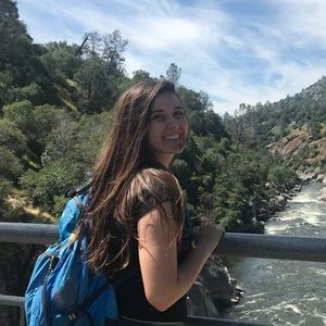 Meet your Posher, Claire